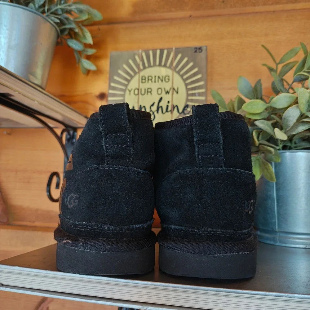 UGG Boots NEUMEL II Scatter 1134960K Youth Unisex 2 Black Graphic Chukka Leather